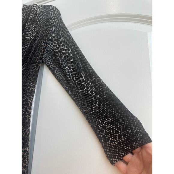 Catherine Size Small Black and Silver Reptile Velvet V-neckline Dress - Picture 4 of 6